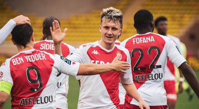 成都队在本 成都队在本